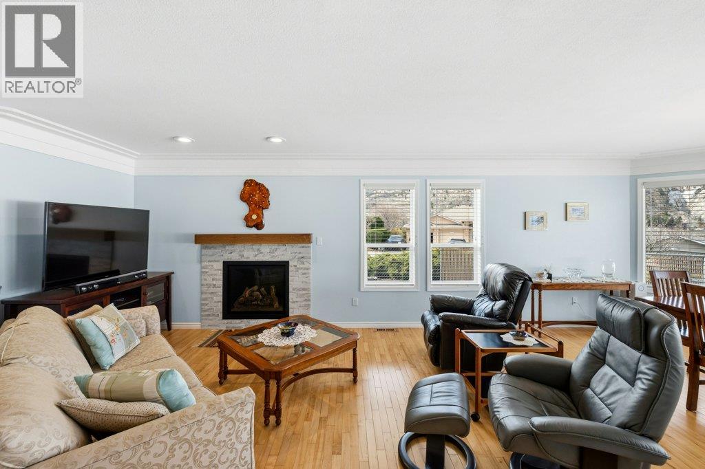 6756 Mountainview Drive