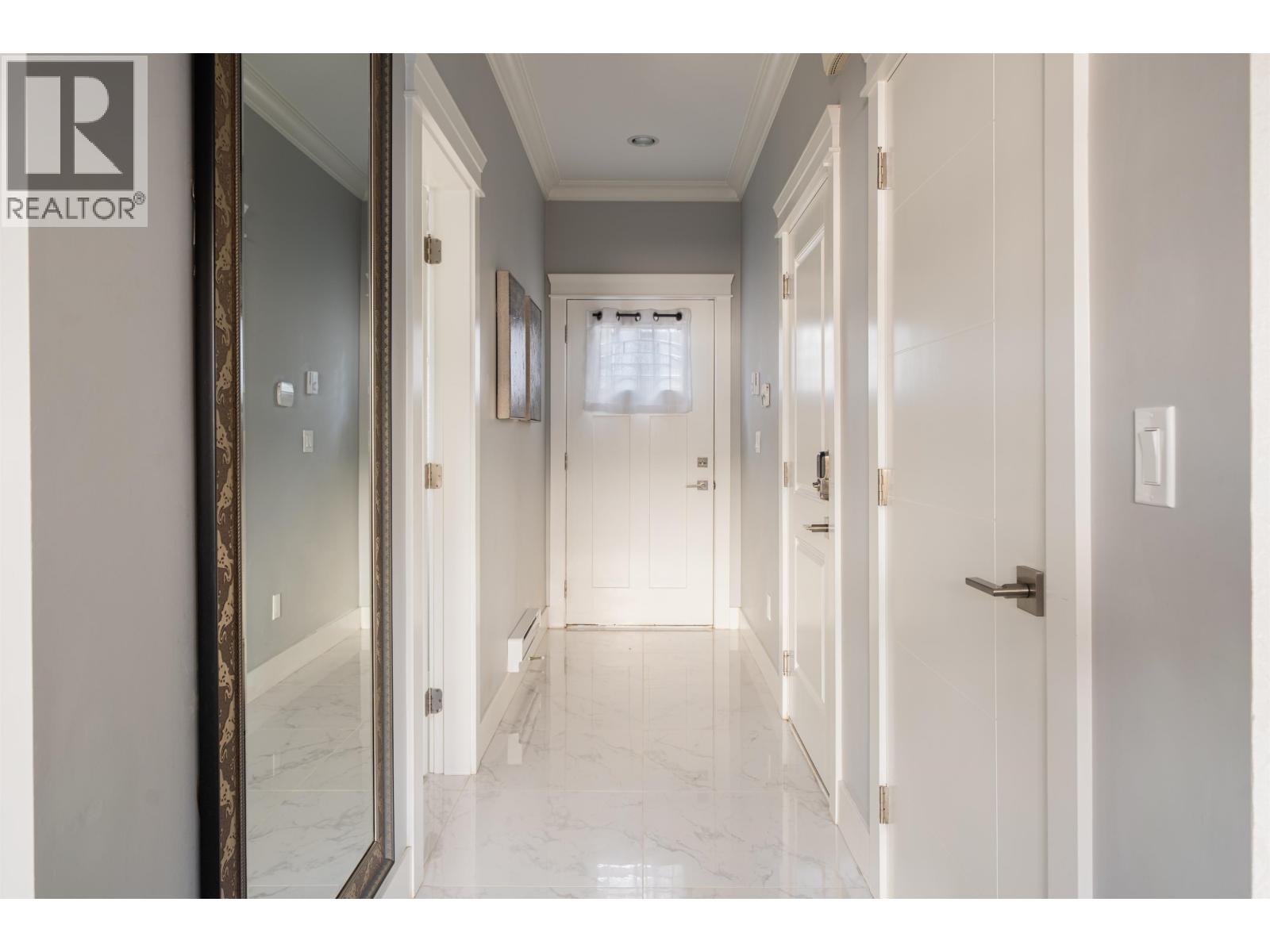 5 9451 WILLIAMS ROAD