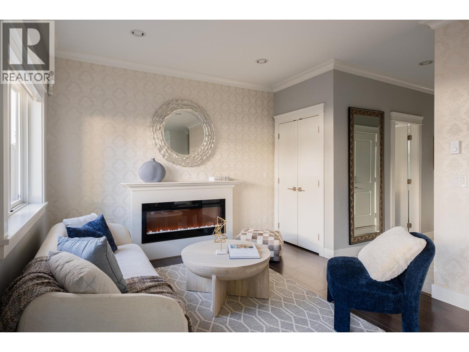 5 9451 WILLIAMS ROAD