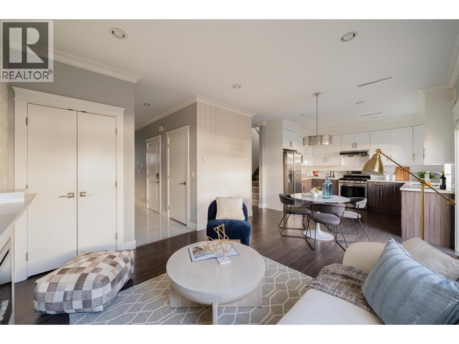 5 9451 WILLIAMS ROAD