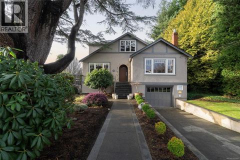 2741 Dufferin Ave Oak Bay BC V8R3L5