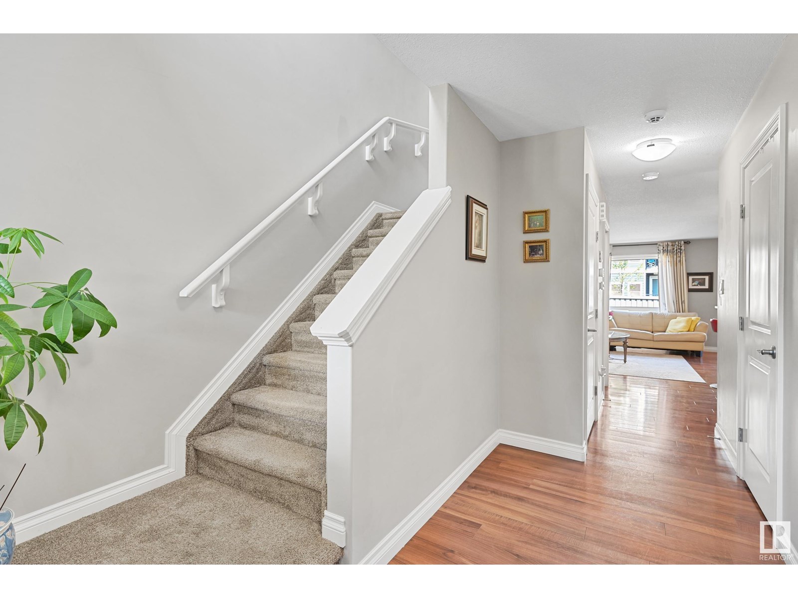 21914 91 AV NW