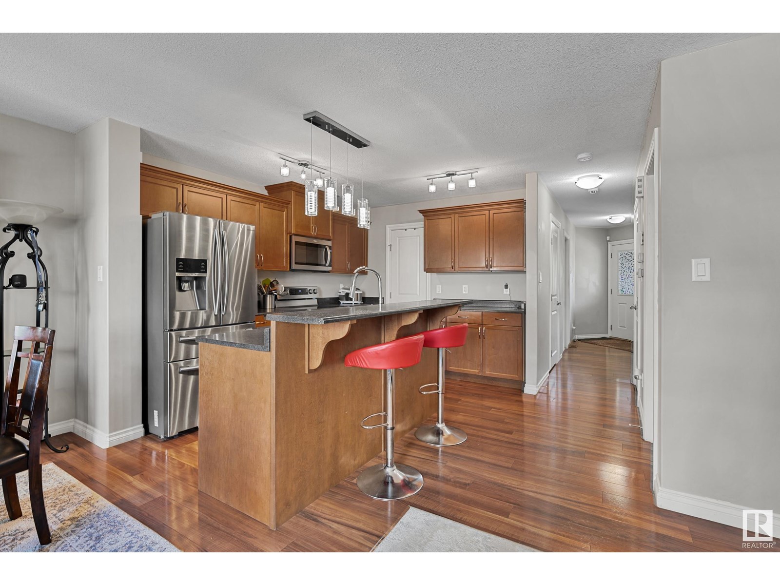 21914 91 AV NW