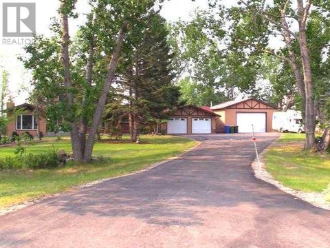 110 LAKE ERE Estates Chestermere AB T1X0M6