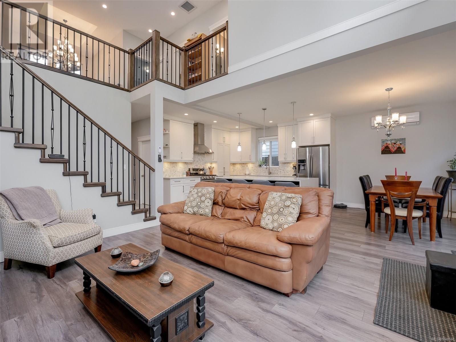 3521 Joy Close