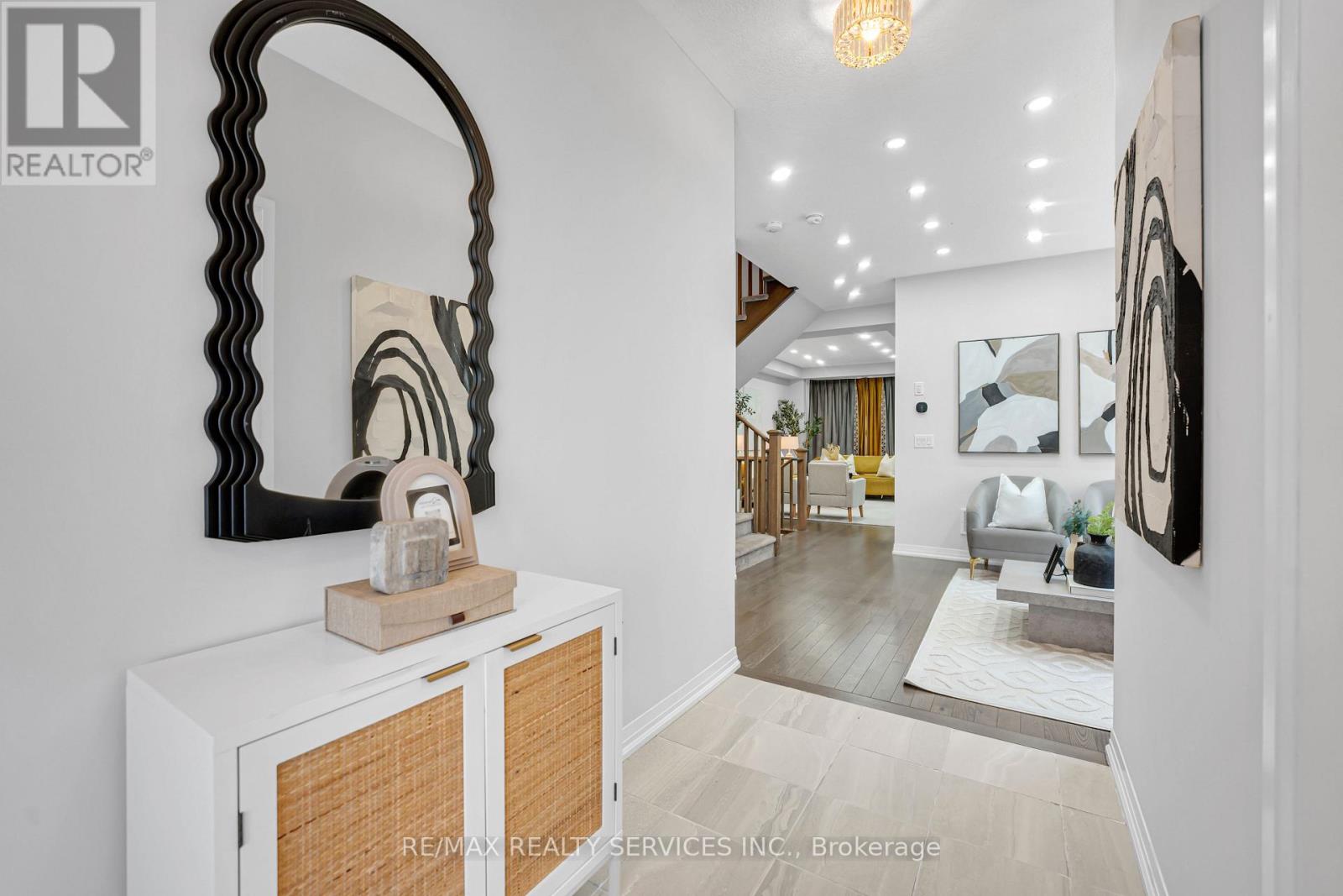 13 STEADMAN STREET