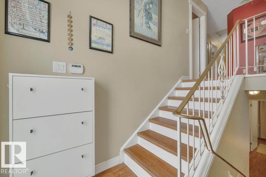 779 KNOTTWOOD RD S NW