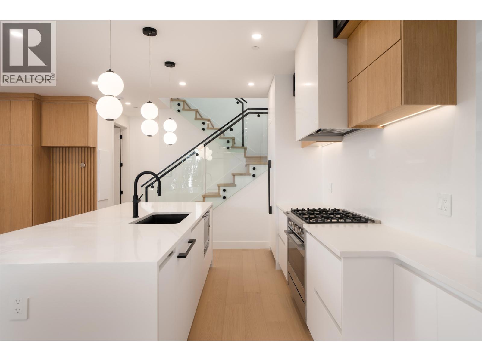 2 5963 GRANVILLE STREET