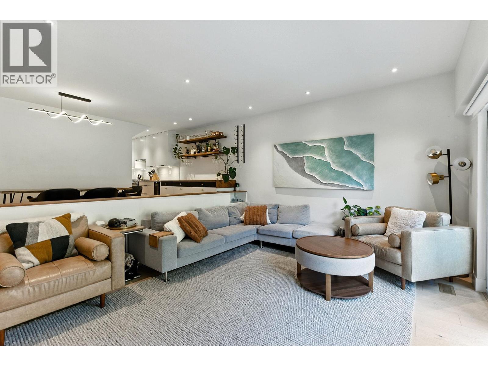 137 3300 CAPILANO ROAD