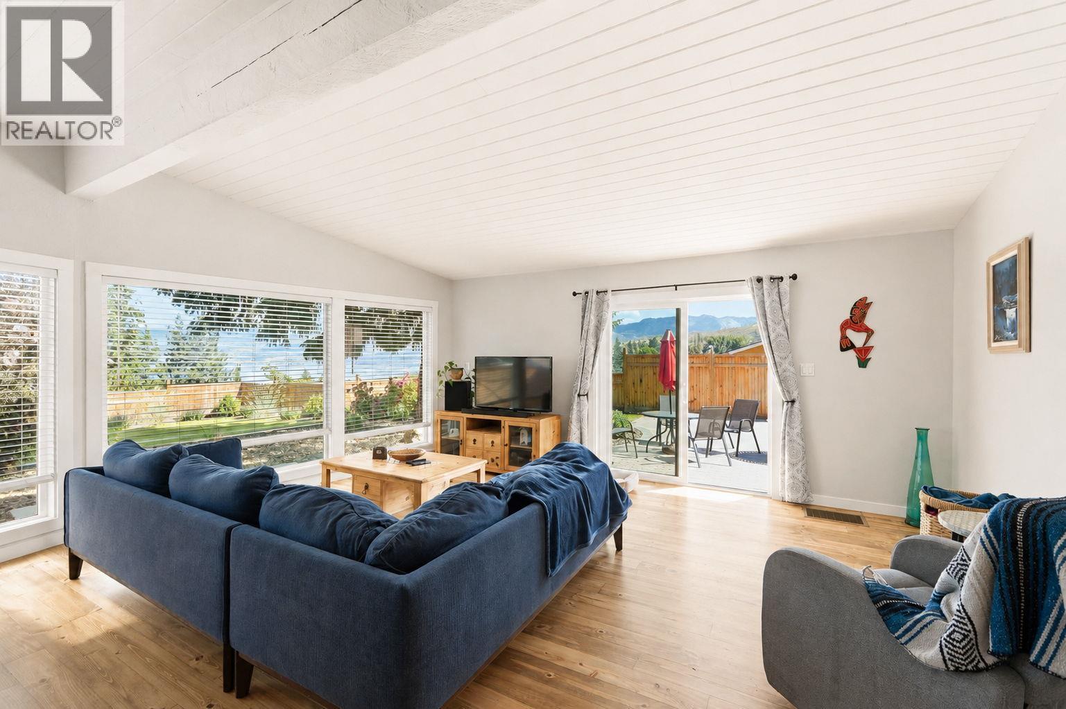 2853 Lower Glenrosa Road