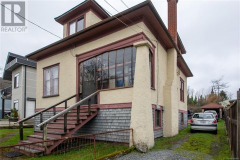 920 Cloverdale Ave Saanich BC V8X2T3