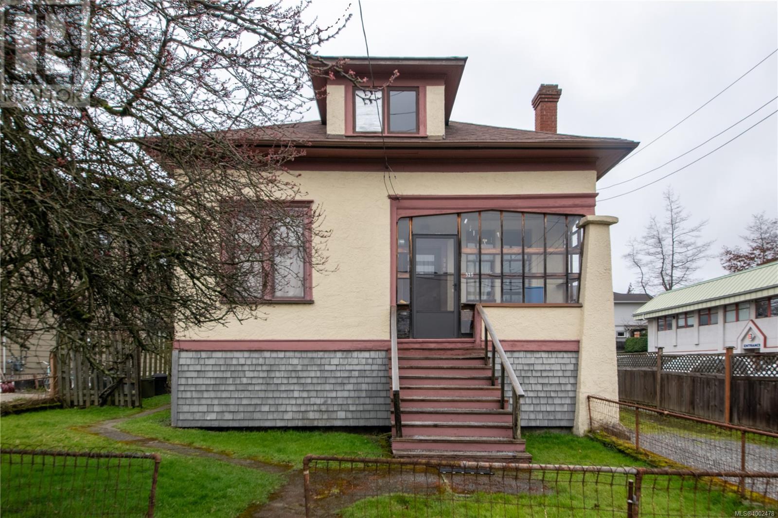 920 Cloverdale Ave