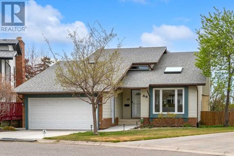 48 Hawkwood Way NW Calgary AB T3G1X4