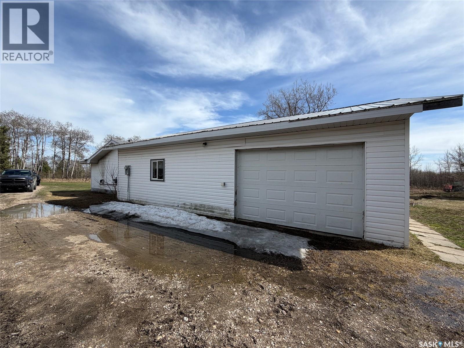 Karchut Acreage