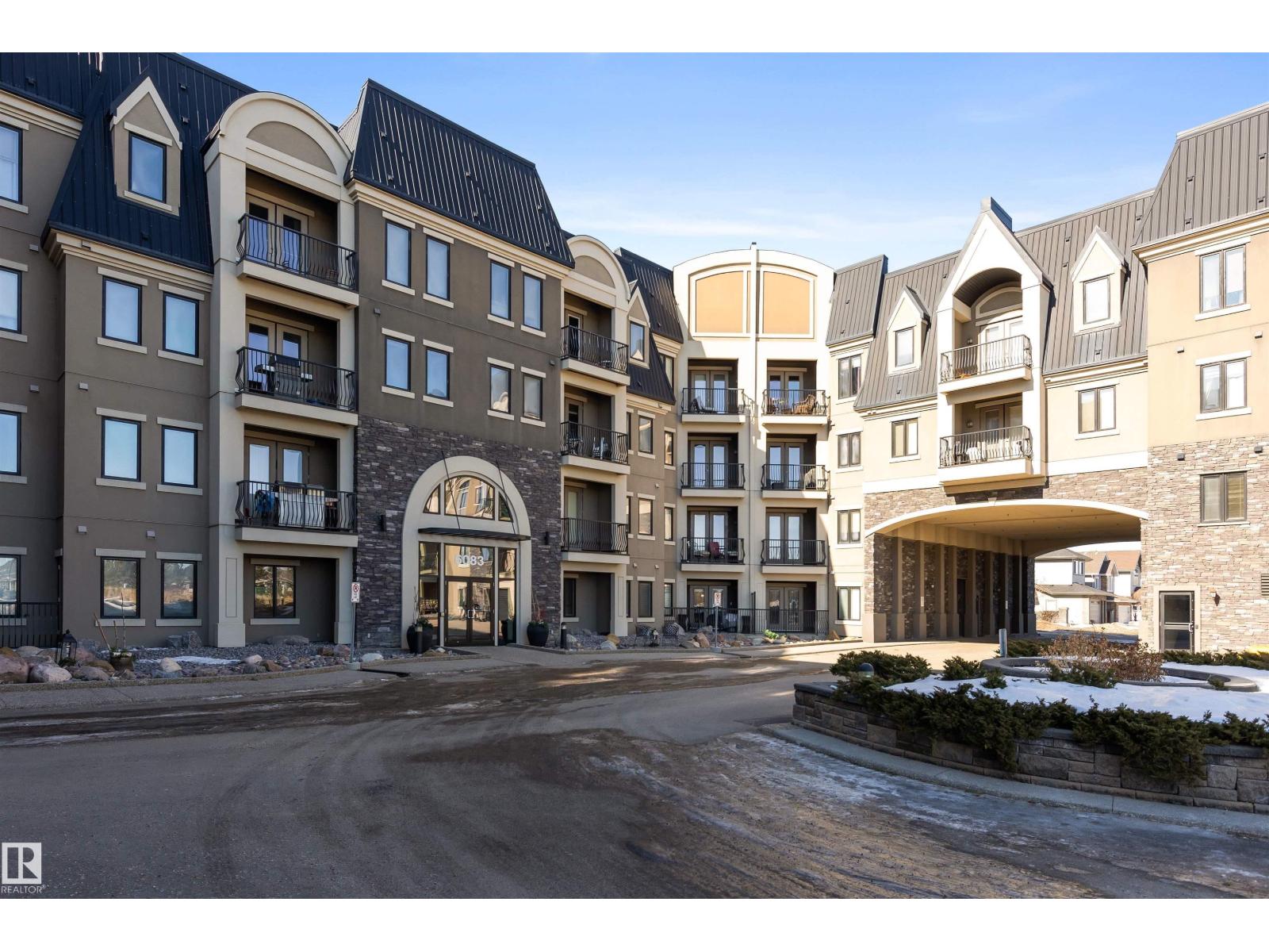 #427 6083 MAYNARD WY NW