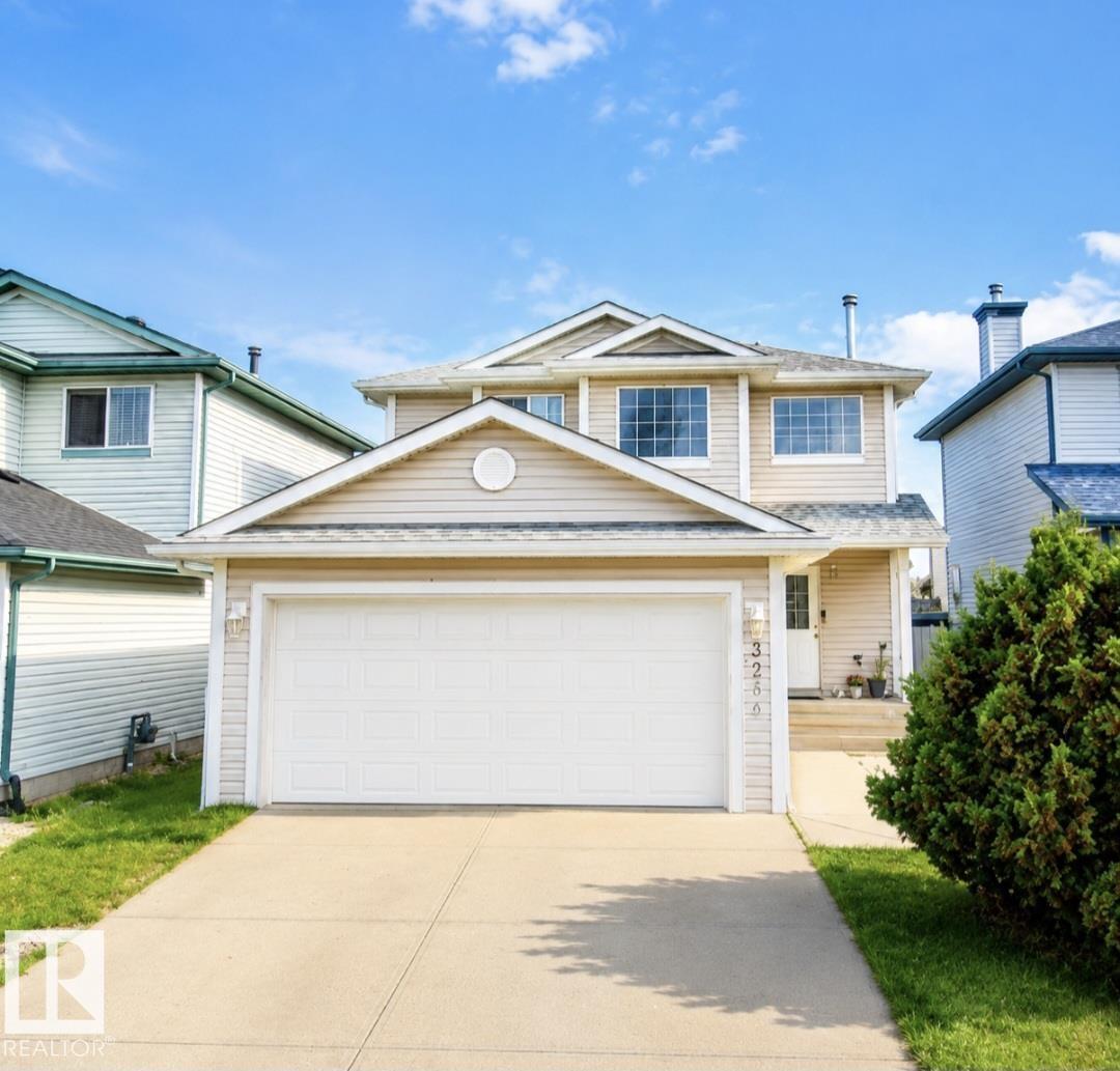3236 27 AV NW