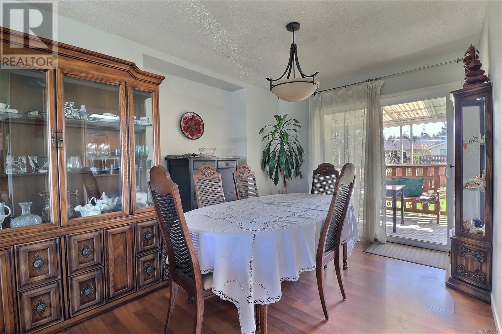 1536 Juan De Fuca Blvd