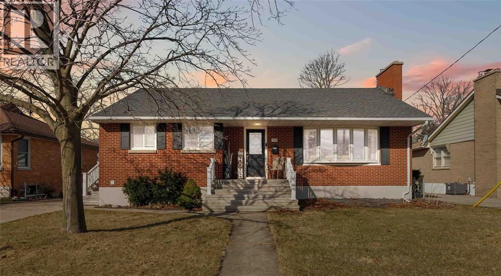 1569 INDIAN ROAD North