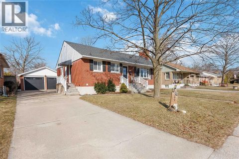 1569 INDIAN ROAD North Sarnia ON N7V4E1