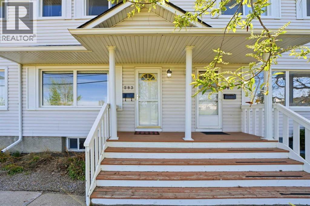 583 Killarney Glen Court SW