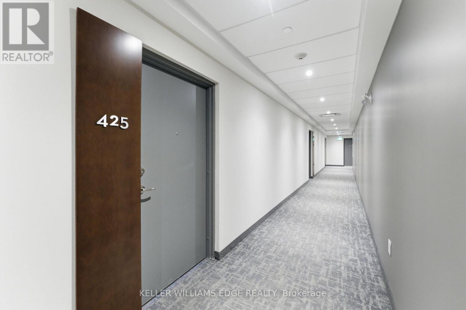 425 - 1 REDFERN AVENUE