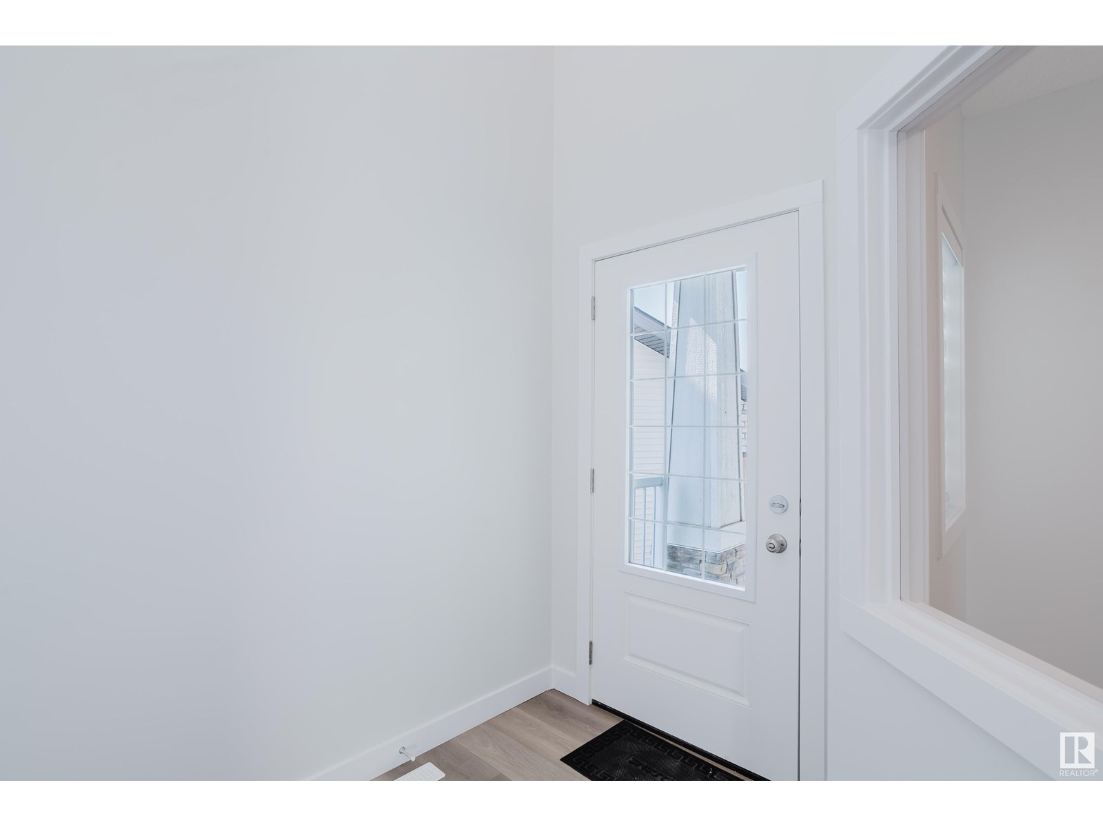 19007 20 AV NW NW