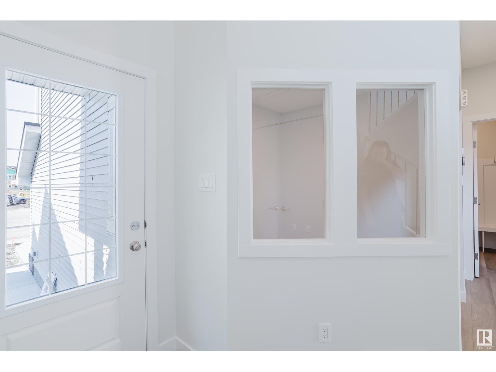 19007 20 AV NW NW