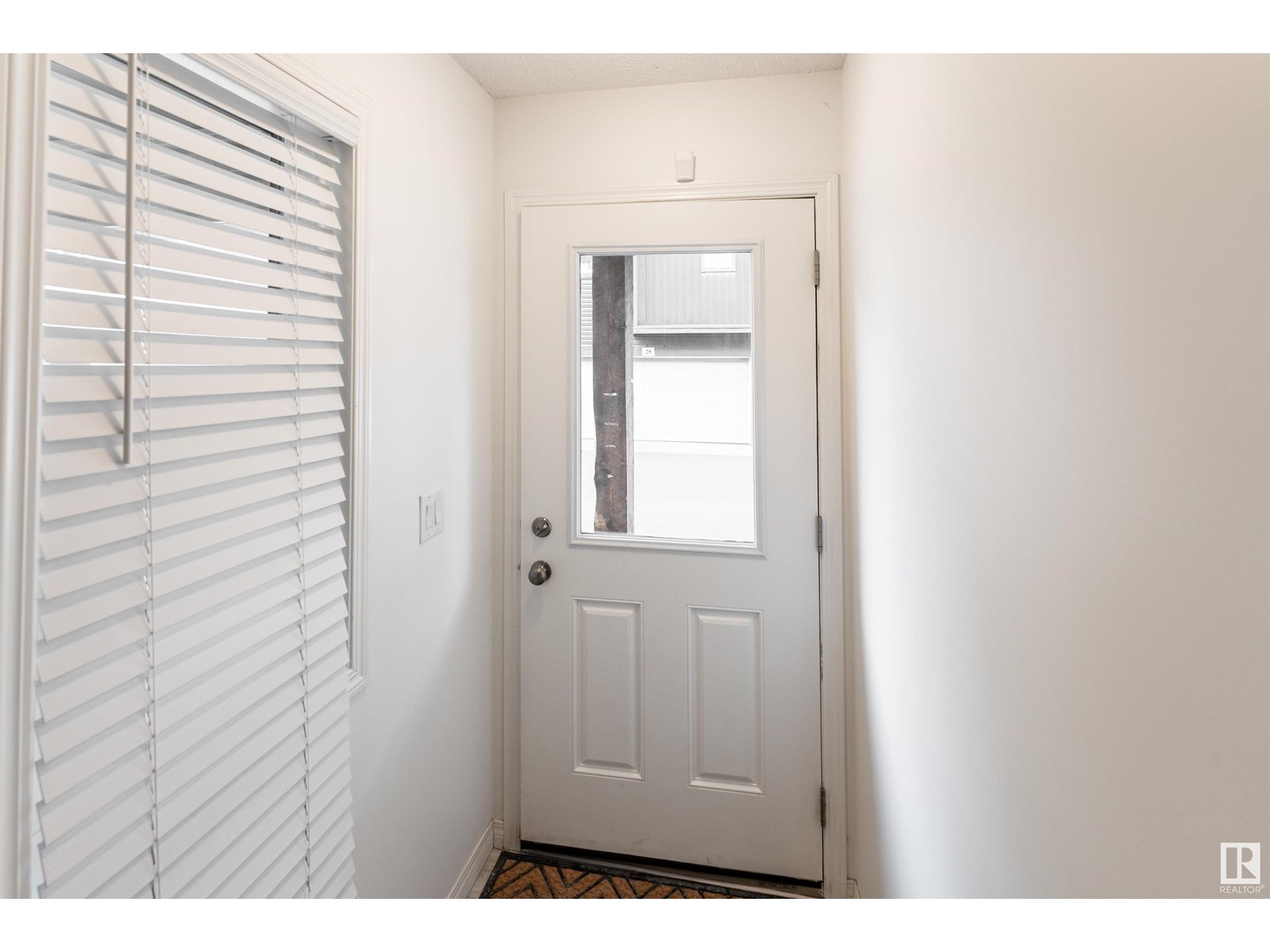 #18 16903 68 ST NW