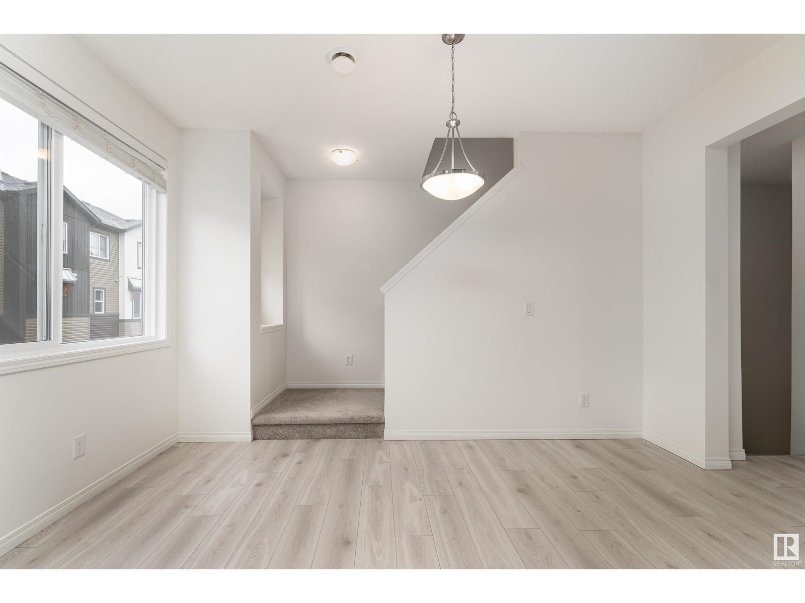 #18 16903 68 ST NW