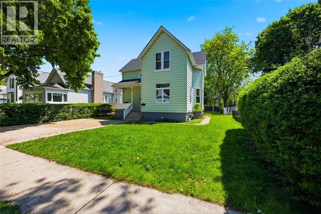 394 Palmerston STREET South
