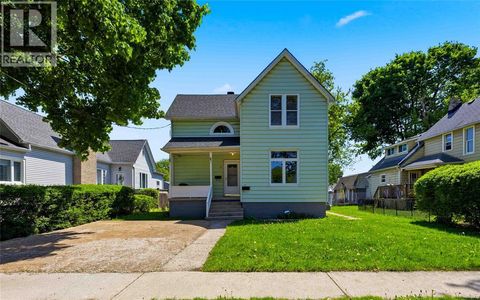 394 Palmerston STREET South Sarnia ON N7T3P2