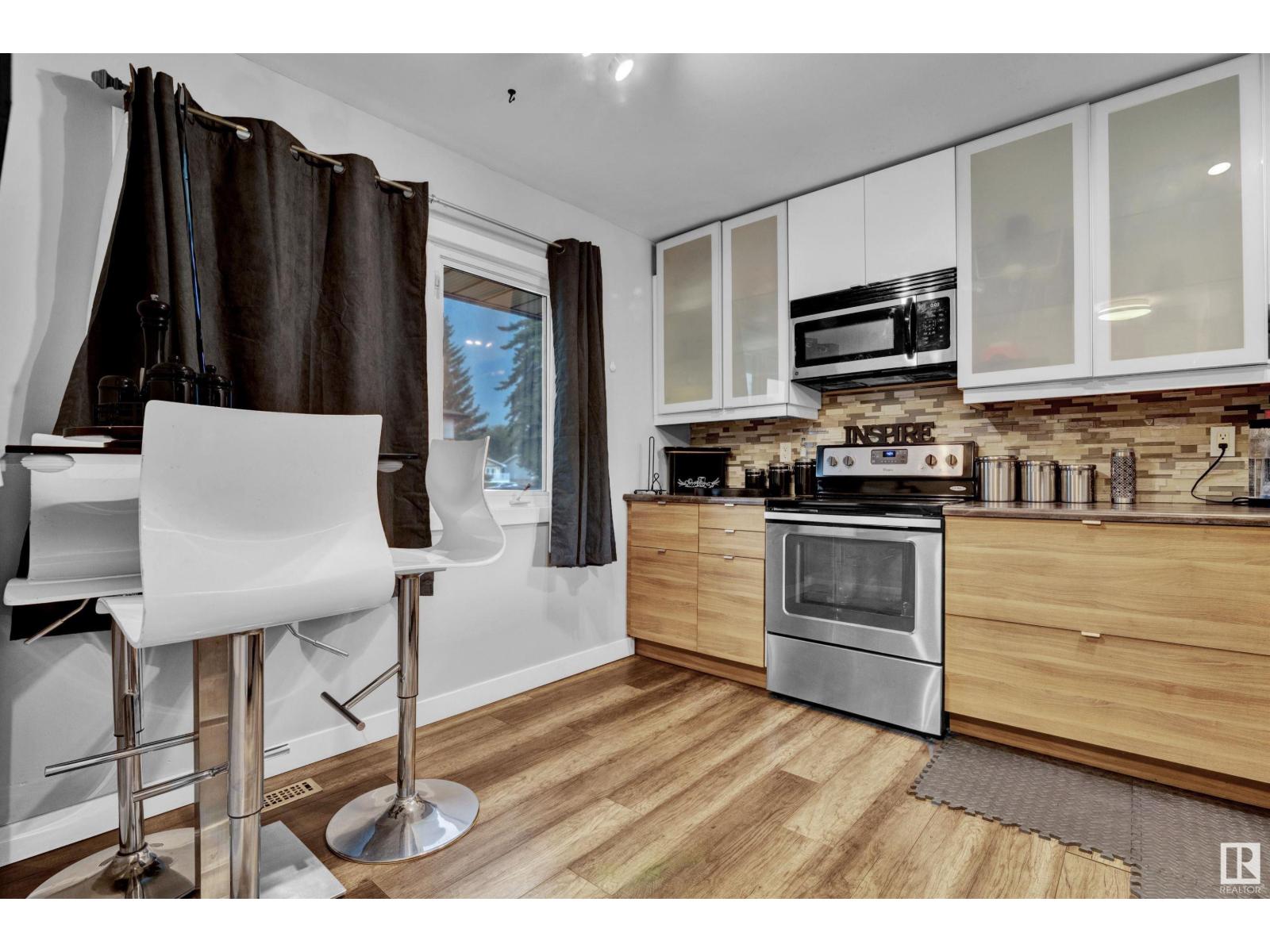 3279 139 AV NW