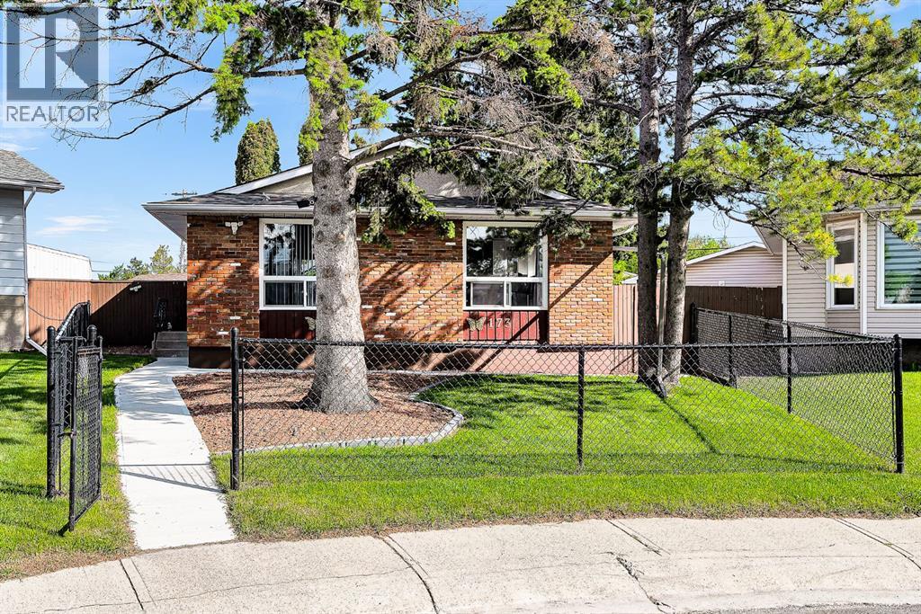 173 Margate Close NE
