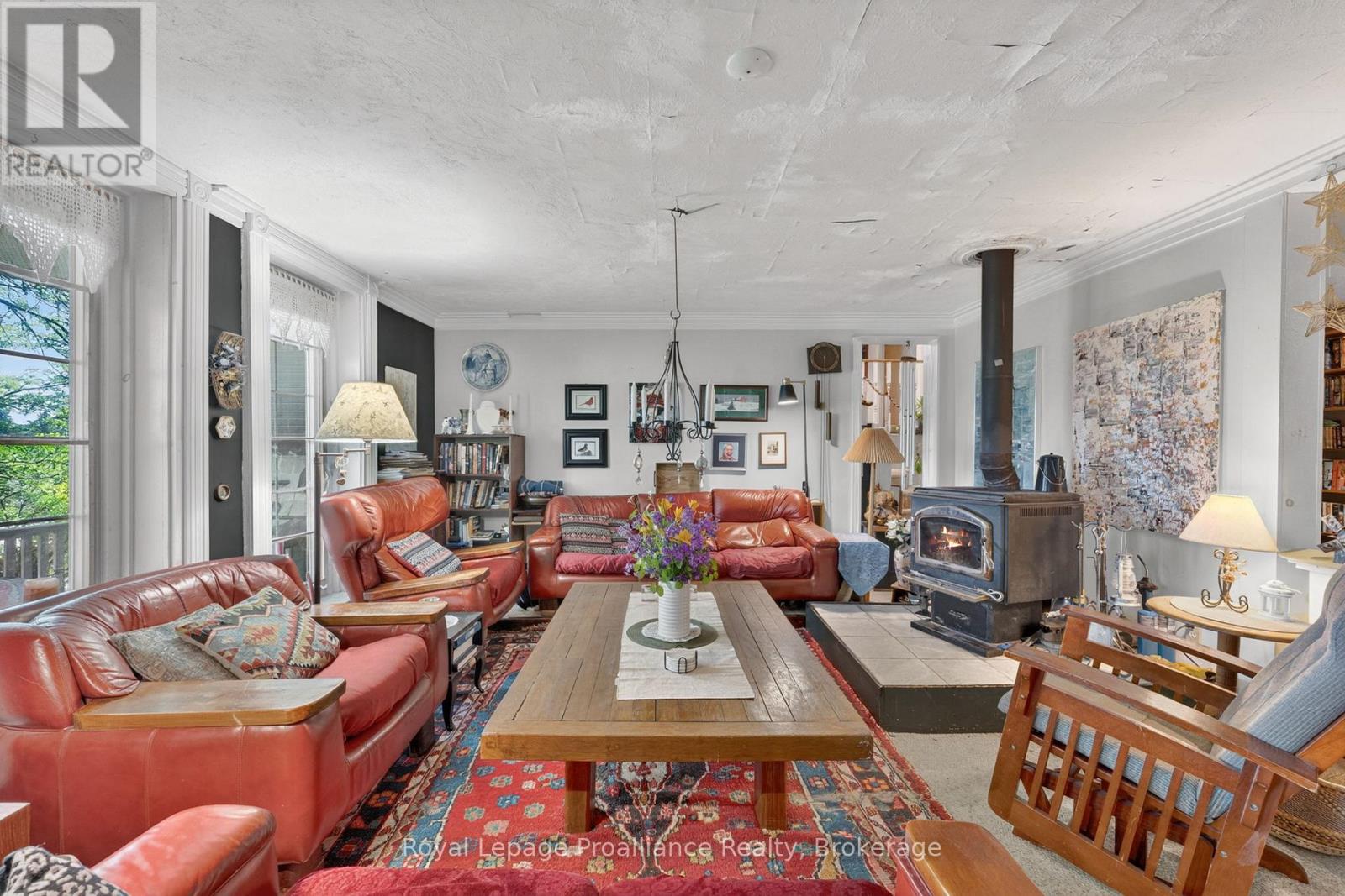 98 FRANKFORD ROAD