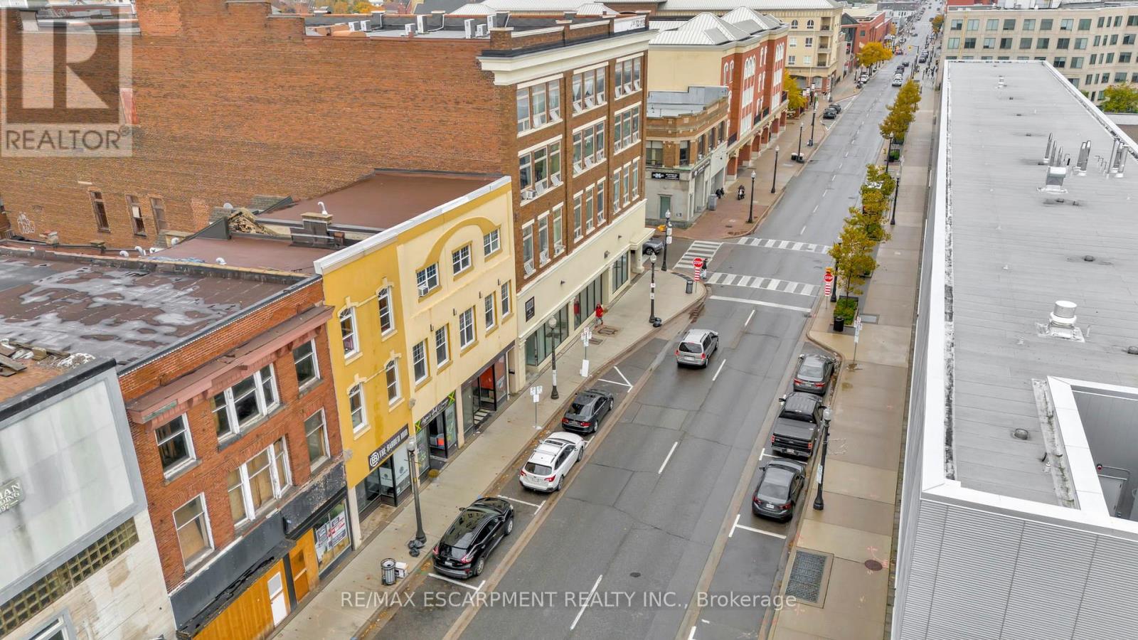 Photo 1 of 25 — 409 - 90 COLBORNE STREET N Unit 409, Brantford, ON N3T2G7