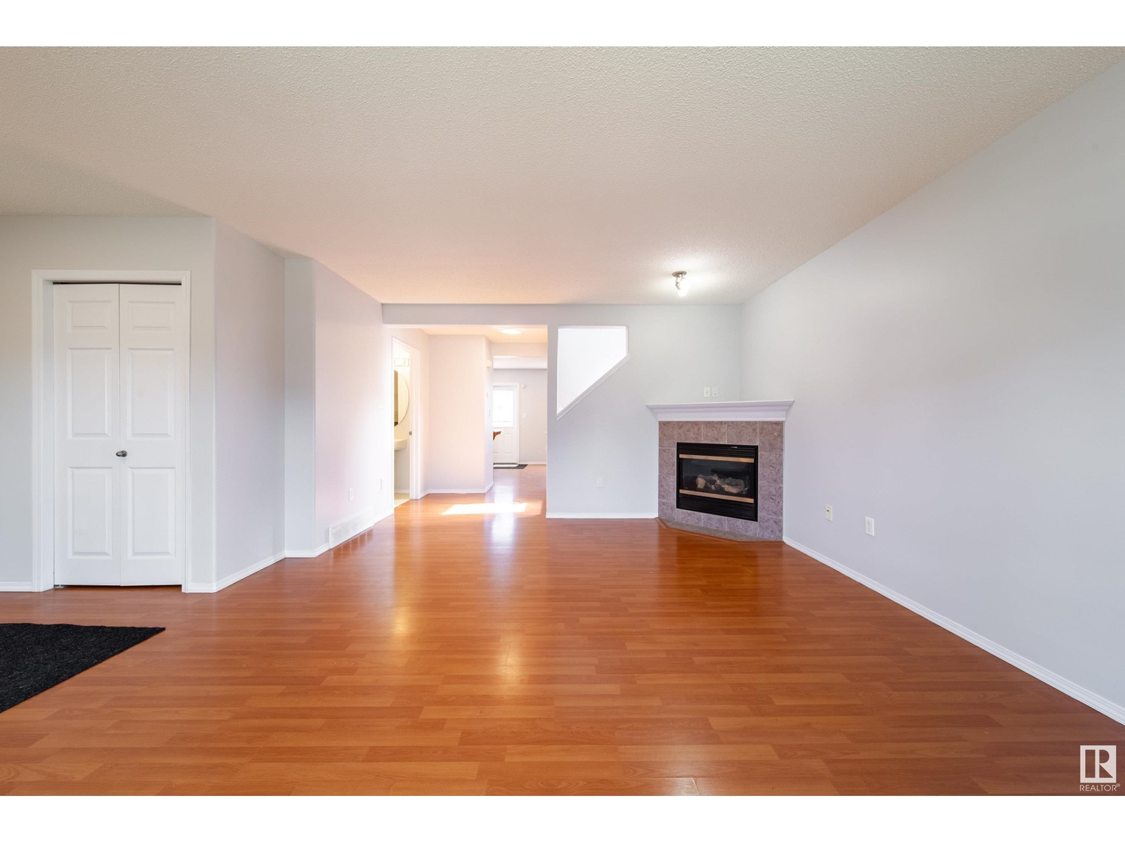 317 85 ST SW