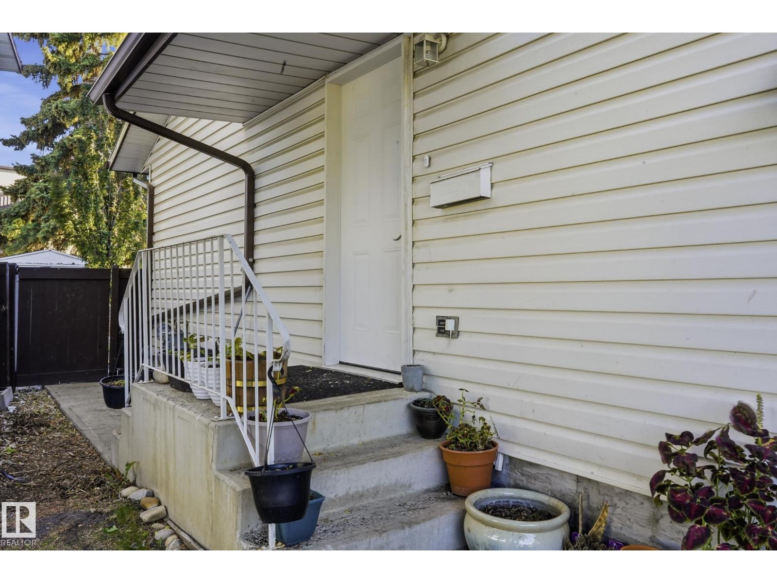 7303 180 ST NW