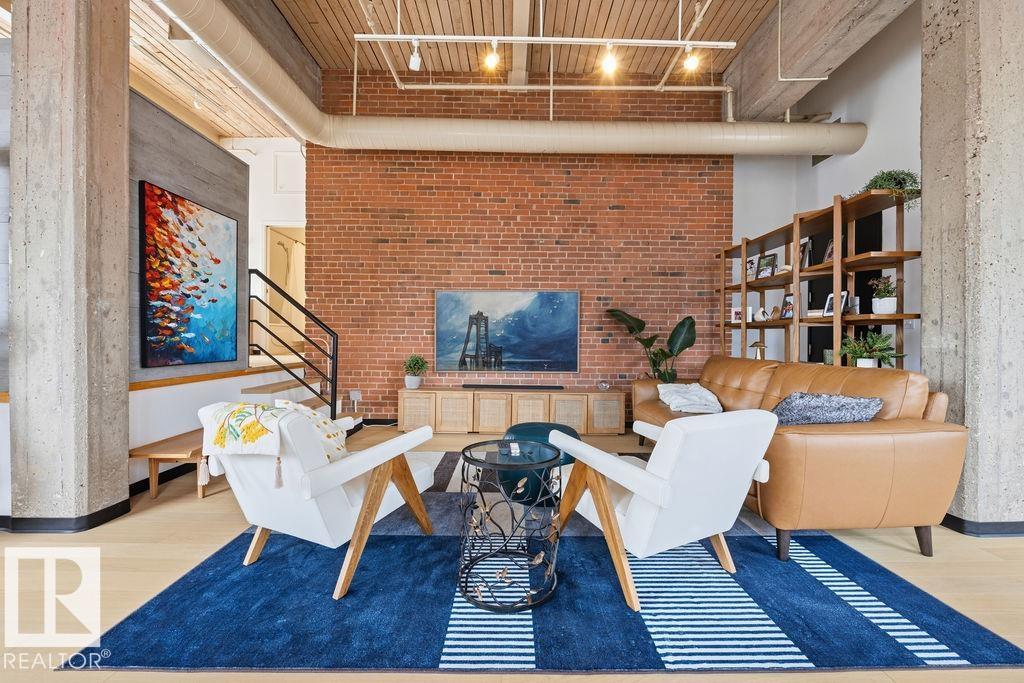 #301 10330 104 ST NW