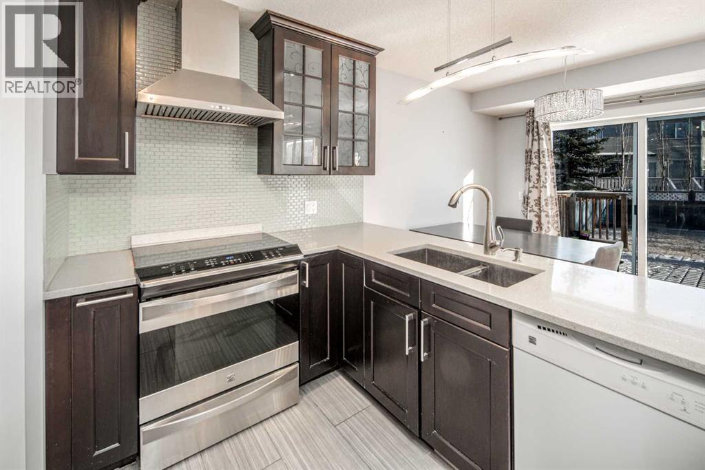 311 Coventry Circle NE