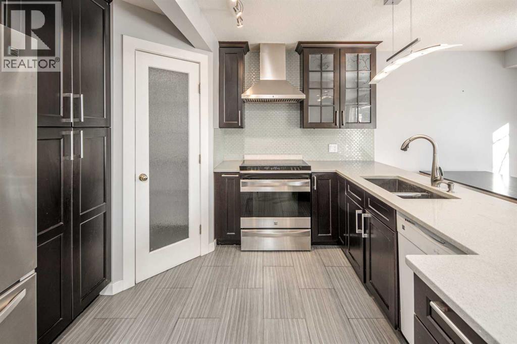 311 Coventry Circle NE