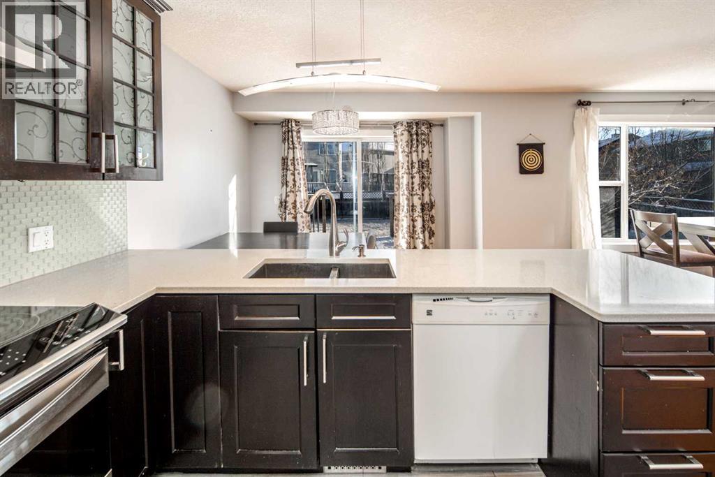 311 Coventry Circle NE