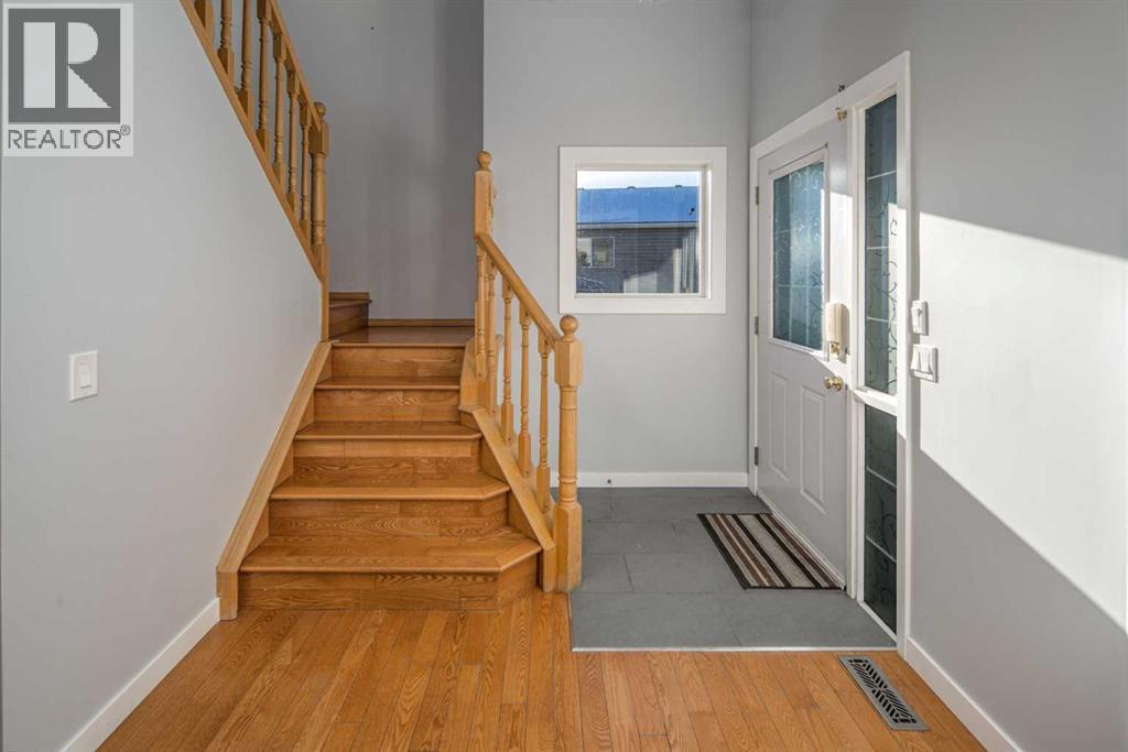 311 Coventry Circle NE