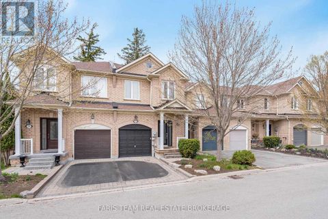 272 TOM TAYLOR CRESCENT Newmarket (Summerhill Estates) ON L3X3E8