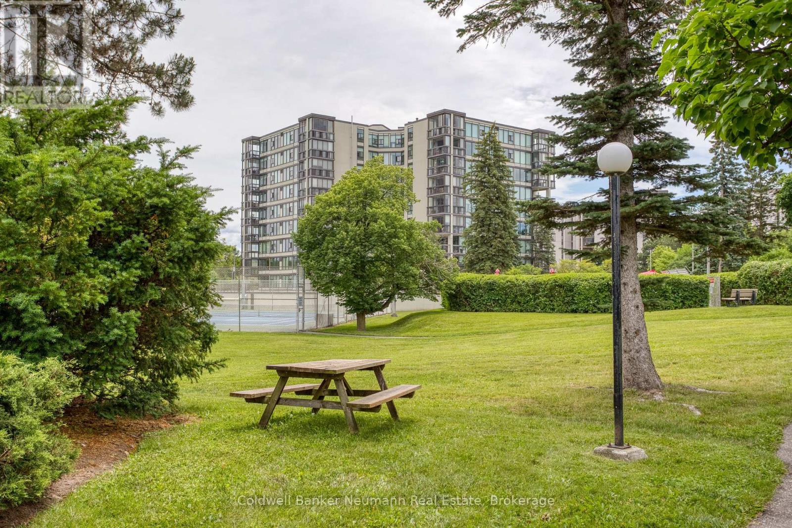205 - 23 WOODLAWN ROAD E