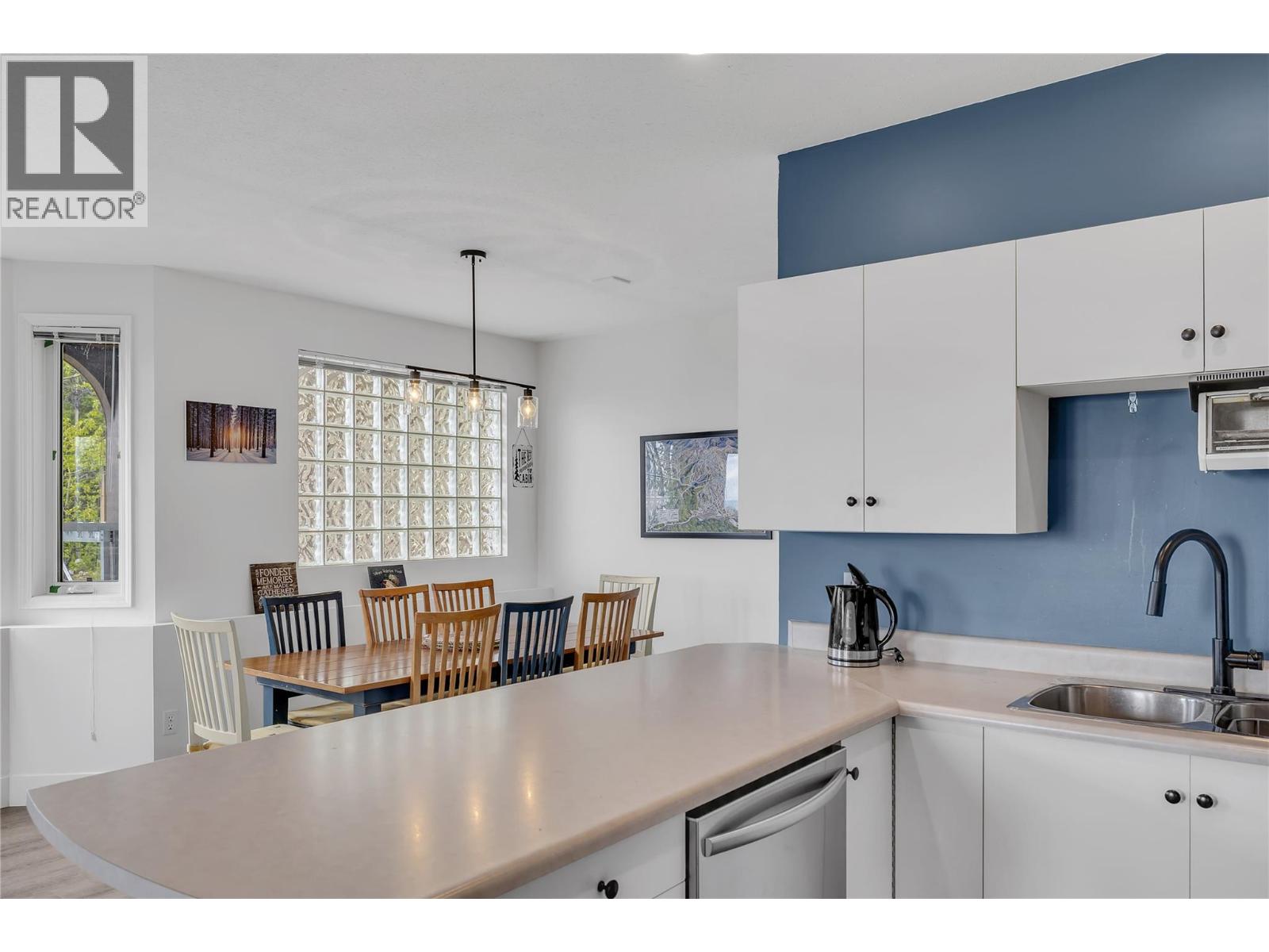 225 Kettle View Road Unit# 104