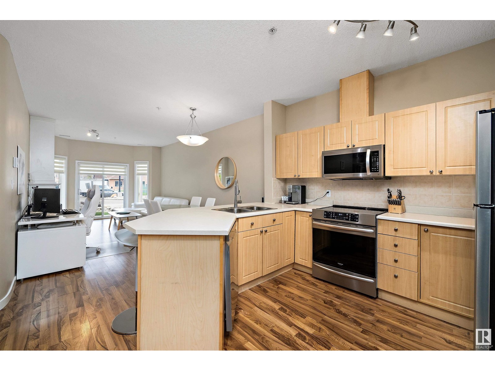 #126 4312 139 AV NW