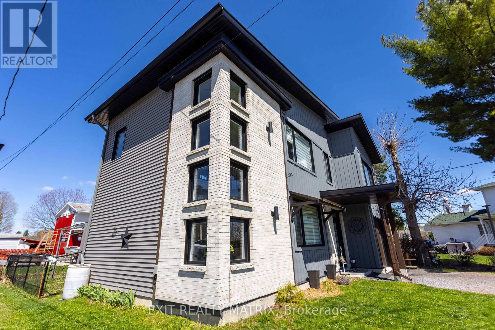 686 ST ISIDORE ROAD