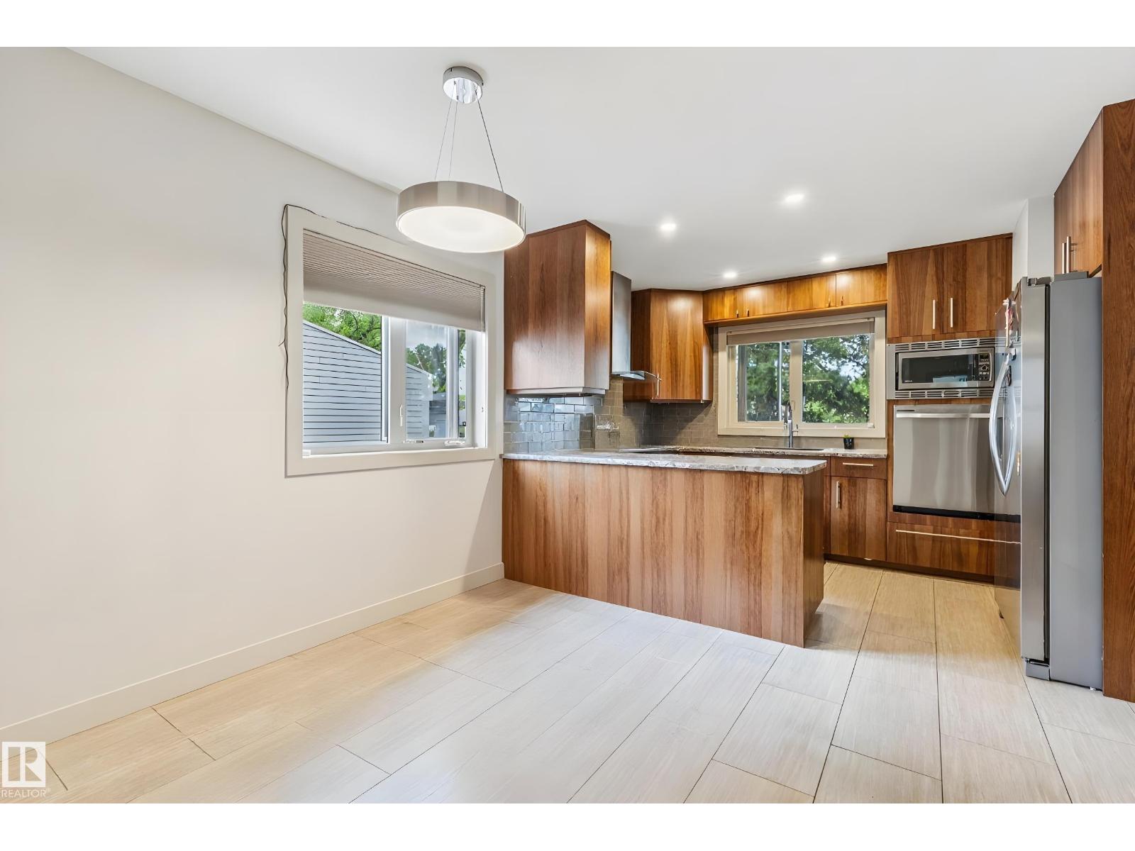 12929/31 103 ST NW