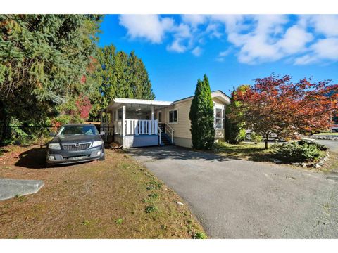 207 45835 SLEEPY HOLLOW ROAD|Cultus Lake East Cultus Lake BC V2R5A9