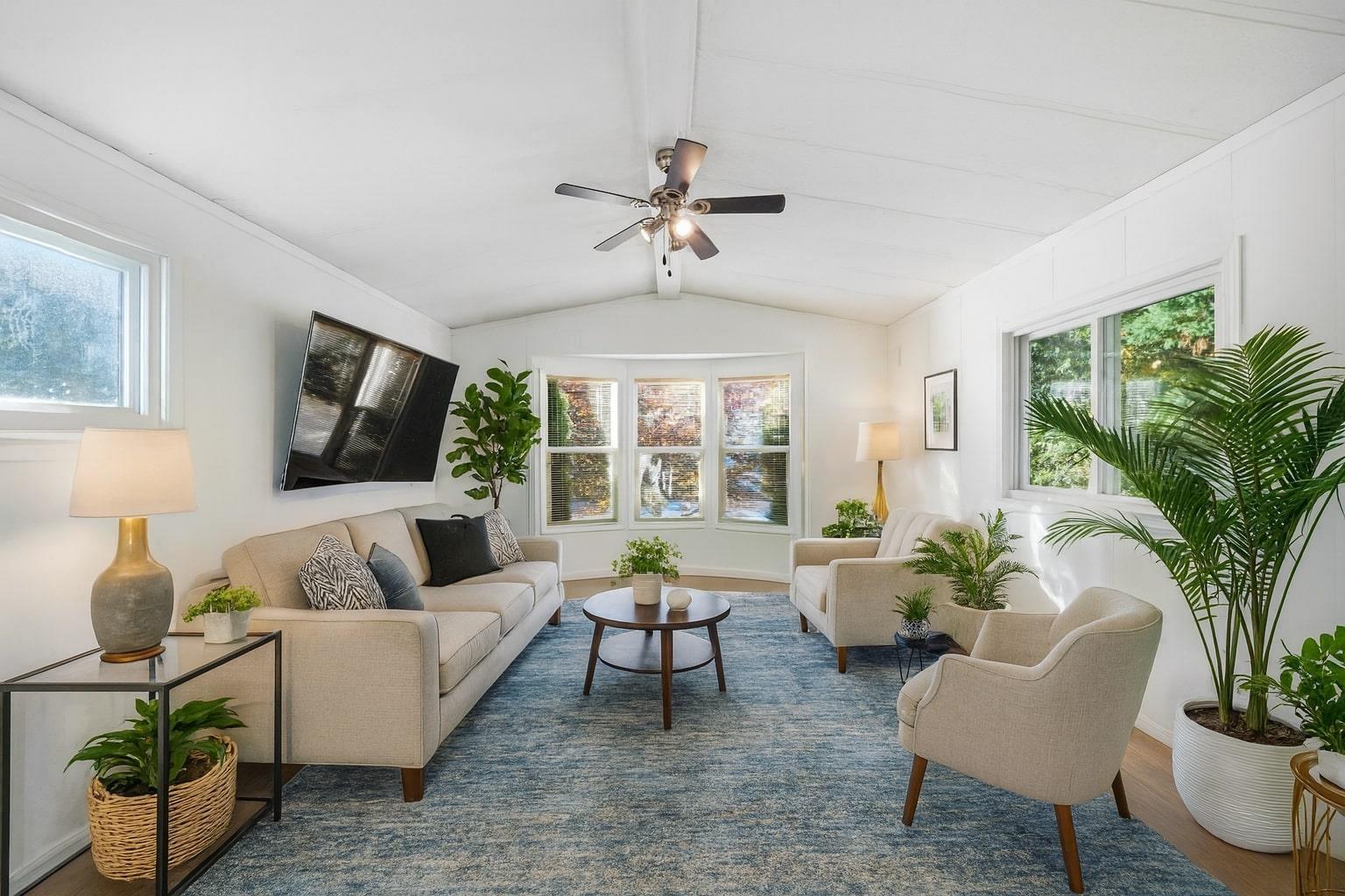 207 45835 SLEEPY HOLLOW ROAD|Cultus Lake East